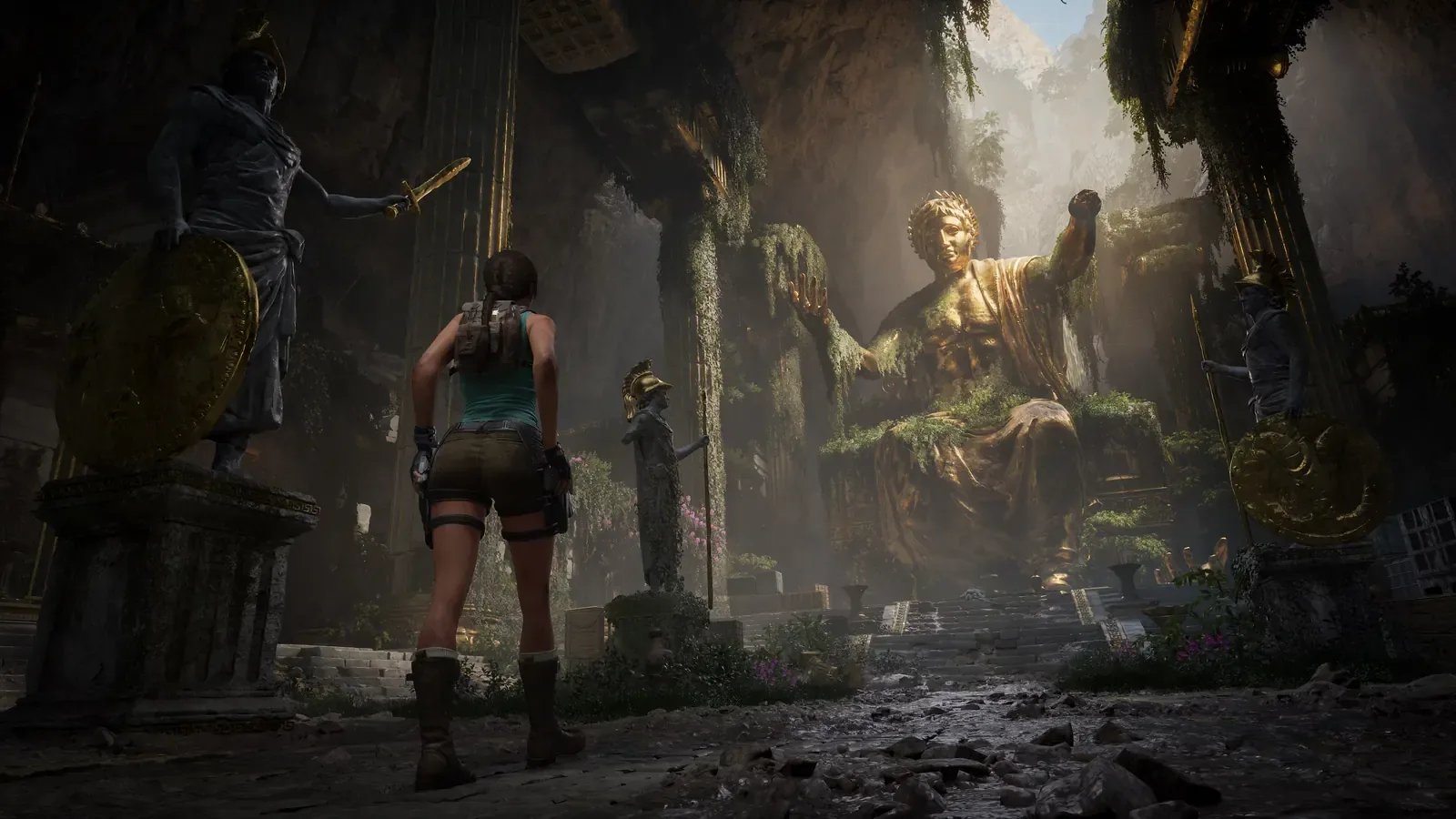 Official Legacy of Atlantis image of Lara facing a monumental temple statue